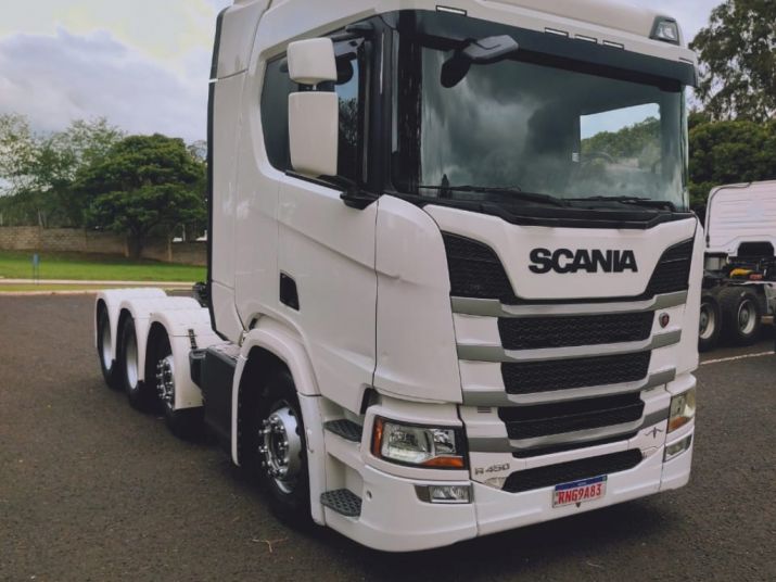 R 450 8X2 C/ QUARTO EIXO 2021