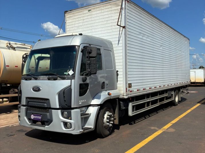 CAMINHÃO FORD CARGO 1723 4X2 2017/2017 - (0F99) 2017