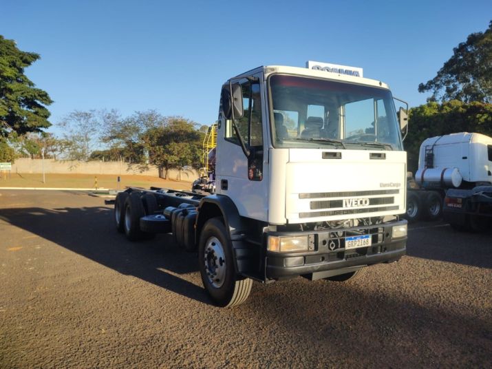 IVECO EUROCARGO 260E25 6X4 2010